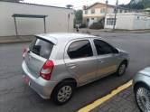 TOYOTA - ETIOS - 2017/2018 - Prata - R$ 53.900,00