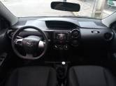 TOYOTA - ETIOS - 2017/2018 - Prata - R$ 53.900,00