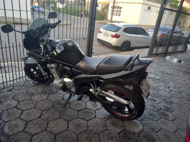 SUZUKI - BANDIT - 2011/2011 - Preta - R$ 33.000,00