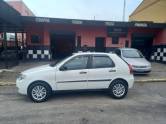 FIAT - PALIO - 2005/2006 - Branca - R$ 26.000,00