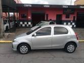 TOYOTA - ETIOS - 2017/2018 - Prata - R$ 53.900,00