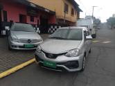 TOYOTA - ETIOS - 2017/2018 - Prata - R$ 53.900,00