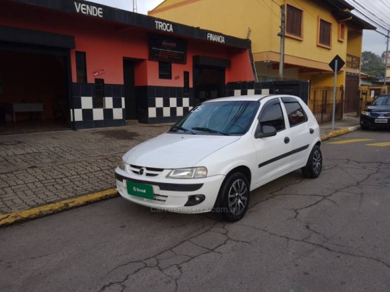 CHEVROLET - CELTA - 2005/2006 - Branca - Sob Consulta