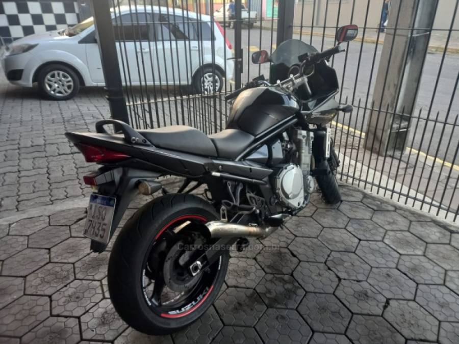 SUZUKI - BANDIT - 2011/2011 - Preta - R$ 33.000,00