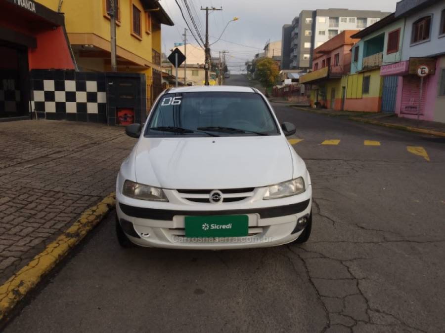 CHEVROLET - CELTA - 2005/2006 - Branca - Sob Consulta